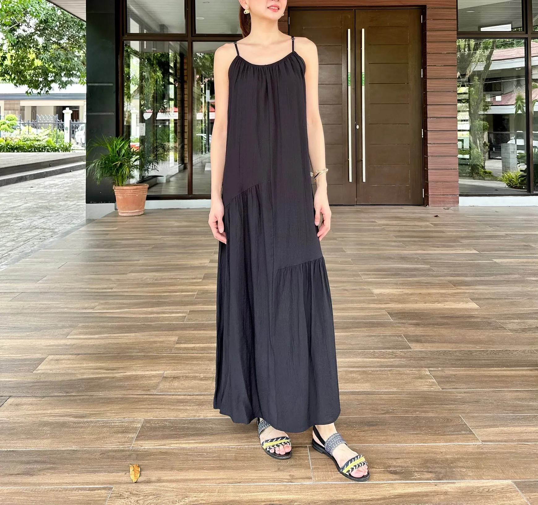 Jaslin French Linen Maxi Dress in Black